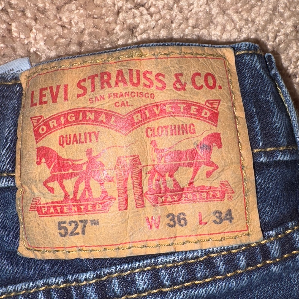 Men’s Levi jeans